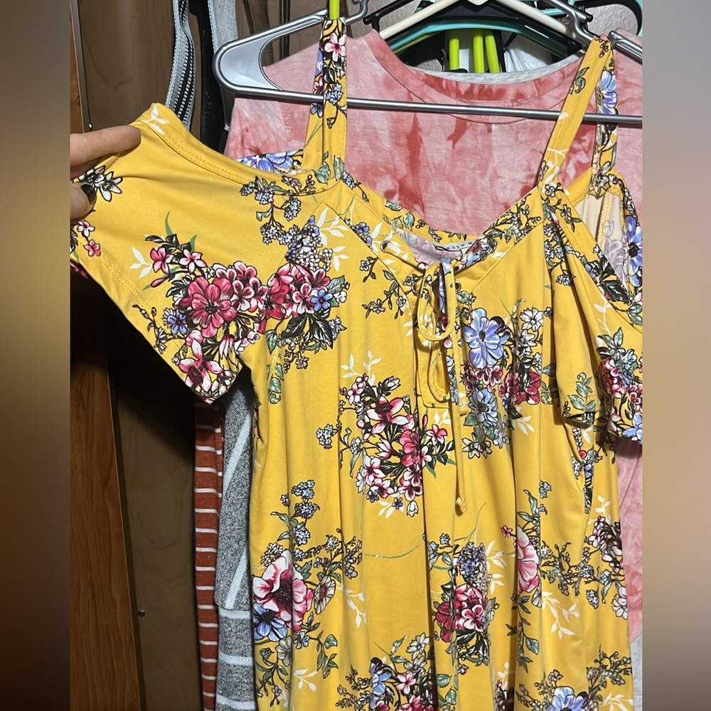 Off the shoulder, tie front shirt